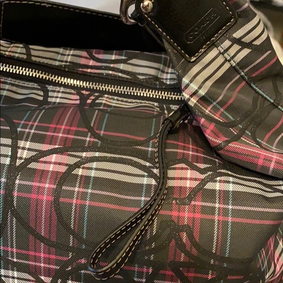 Authentic coach handbag - Picture 11 of 16